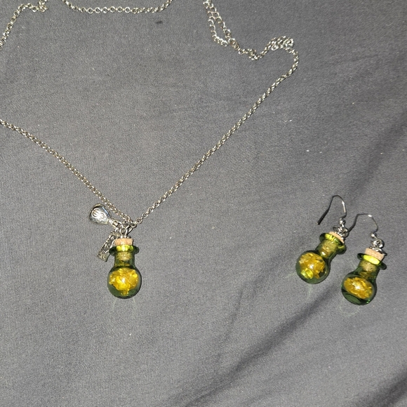 Citrine chips wealth and abundance mini bottle necklace and earrings - Picture 5 of 9